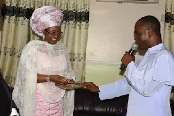 Photos: Aisha Buhari Visits Rev. Fr. Mbaka In Enugu